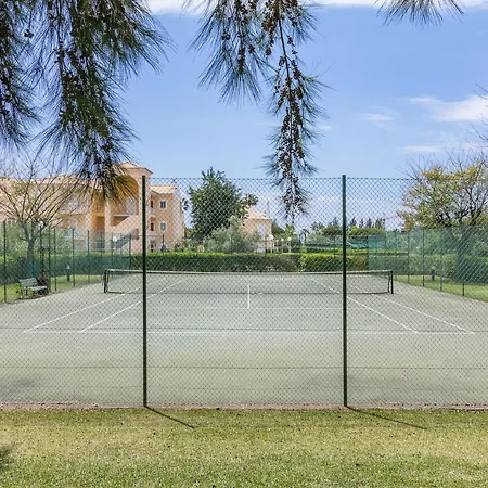 Appartamento Contemporary 3 Bedroom In