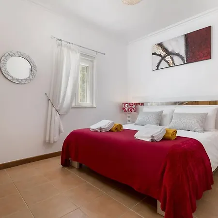Appartement Contemporary 3 Bedroom In *